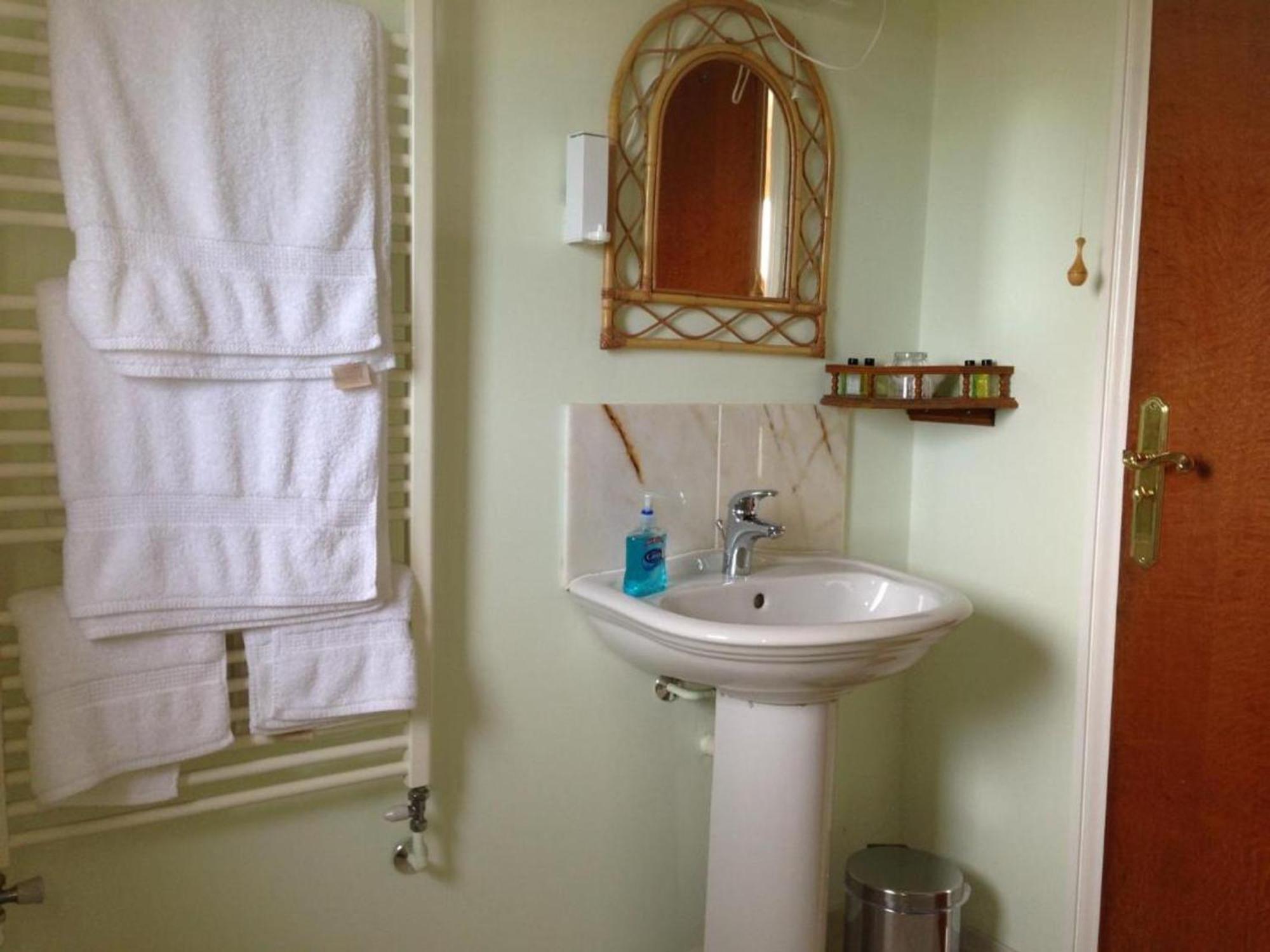 טרורו Room In Guest Room - Orchard Manor, Fore Street, Probus מראה חיצוני תמונה